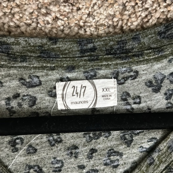 Green Leopard Top - Picture 4 of 5